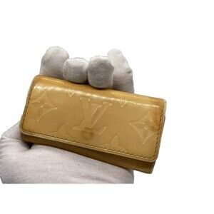 Authentic Louis Vuitton Vernis Multicles 4 Ring Key Case Marshmallow Pink CA0024